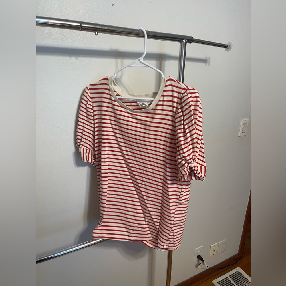 Pomander place top, blouse, red stripes, short sleeves, great condition